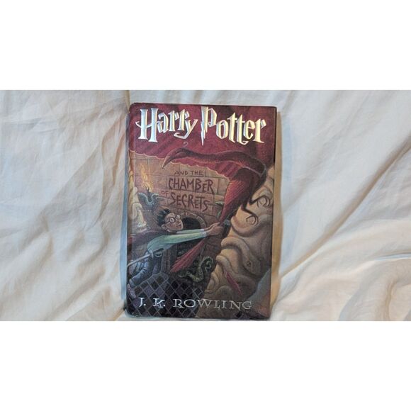 Harry Potter and the Chamber of Secrets Hard Cover - Picture 1 of 3